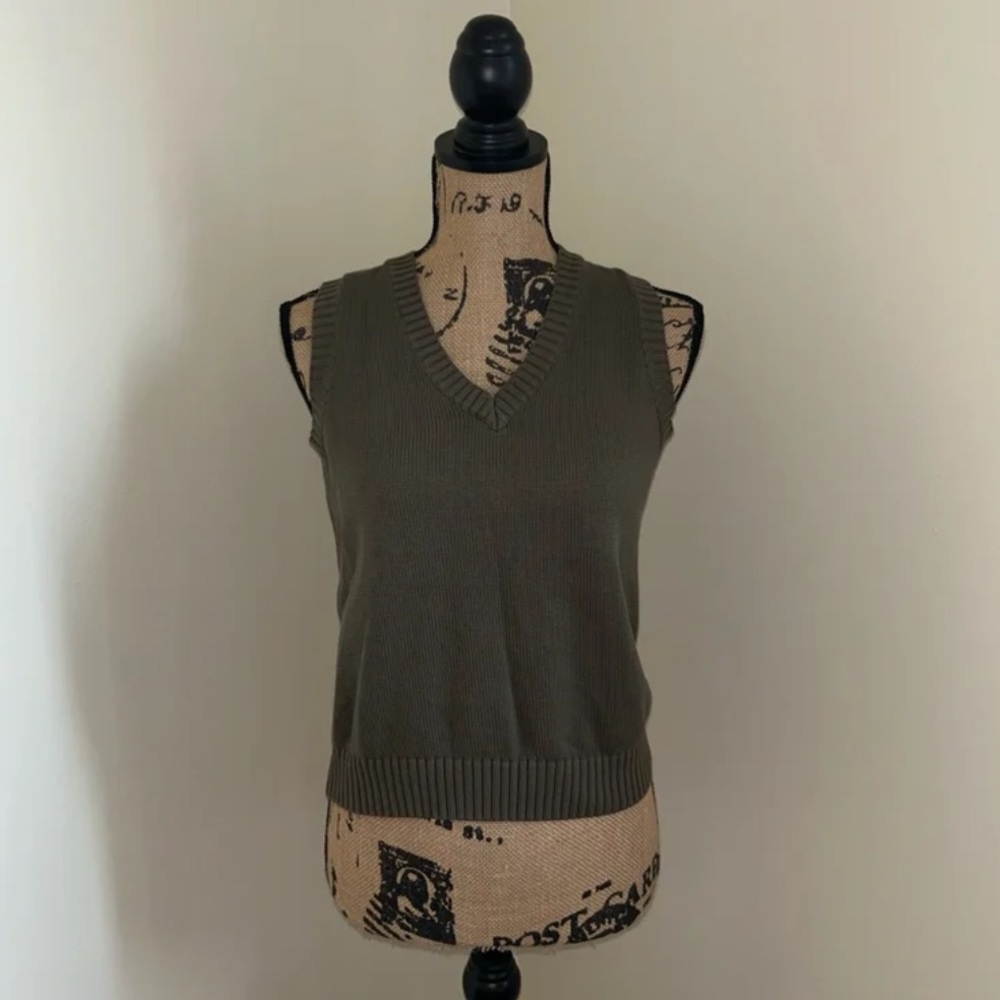 Women’s XS/S, Brandy Melville, Green Sweater Vest